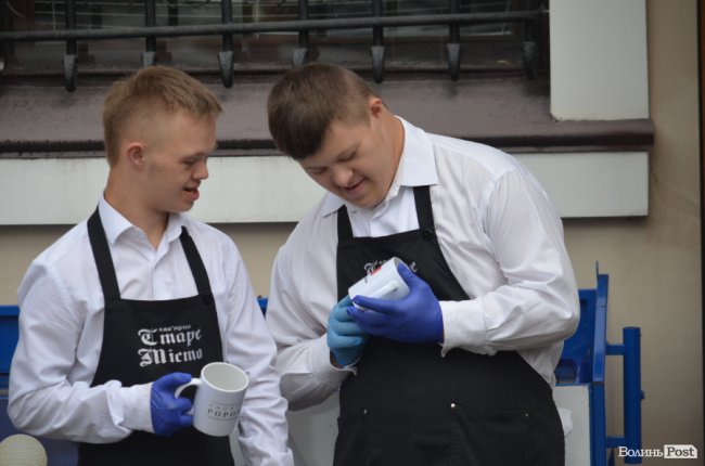 У «сонячній» кав’ярні в Луцьку започаткували власне свято, аби врятувати заклад від закриття. ФОТО