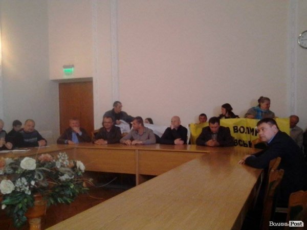 «Не робіть цього шоу», - активіст до Громадської ради. ФОТО