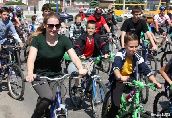 Велодень у Луцьку зібрав більше тисячі людей. ФОТО 