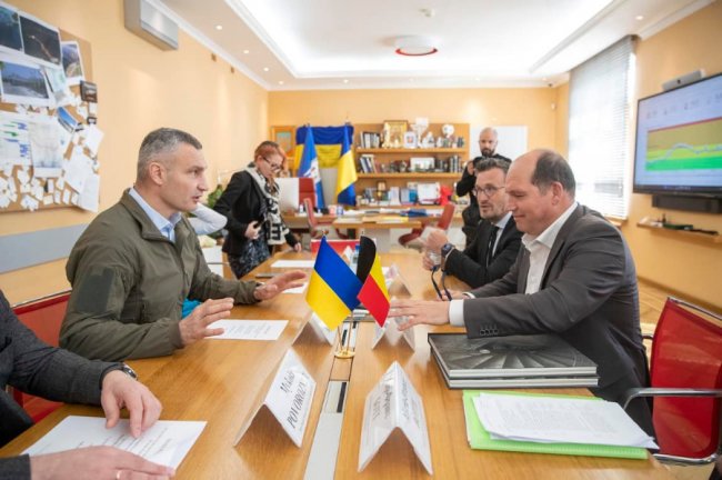 Кличко зустрівся з мером Брюсселя Філіпом Клозом. ФОТО