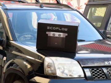 Працівники «Луцьктепла» передали на фронт дві автівки. ФОТО