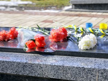 Сотні лучан вшанували пам’ять Героїв Небесної Сотні