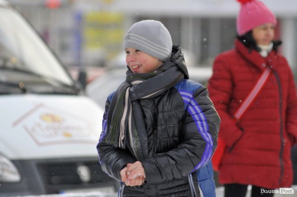 Різдвяне дійство в центрі Луцька: діти