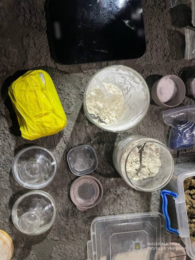 Самовільно залишив військову частину: у Луцьку затримали 25-річного львів'янина, який продавав наркотики 