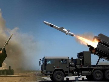 Українські військові збили над Дніпропетровщиною чотири російських ракети