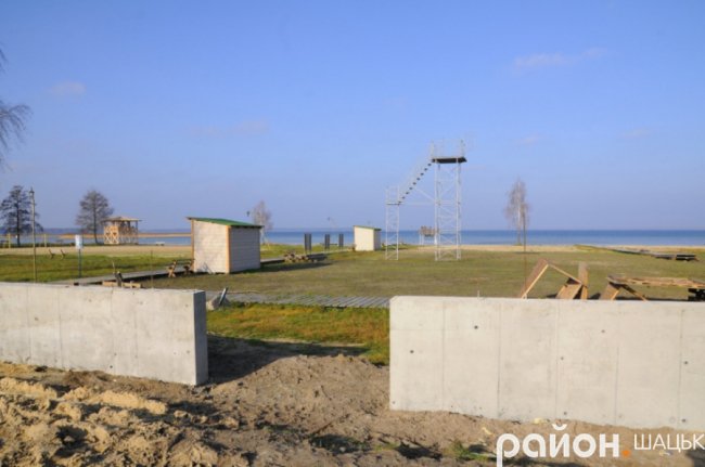 Як на Світязі «реанімують» набережну. ФОТО