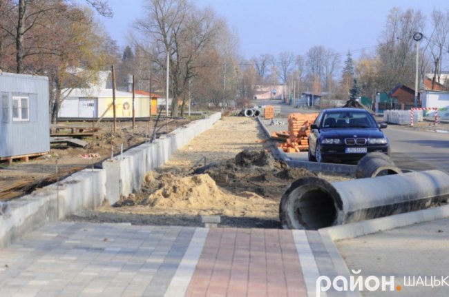 Як на Світязі «реанімують» набережну. ФОТО