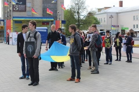 У Луцьку чорнобильців вшанували «живою експозицією». ФОТО