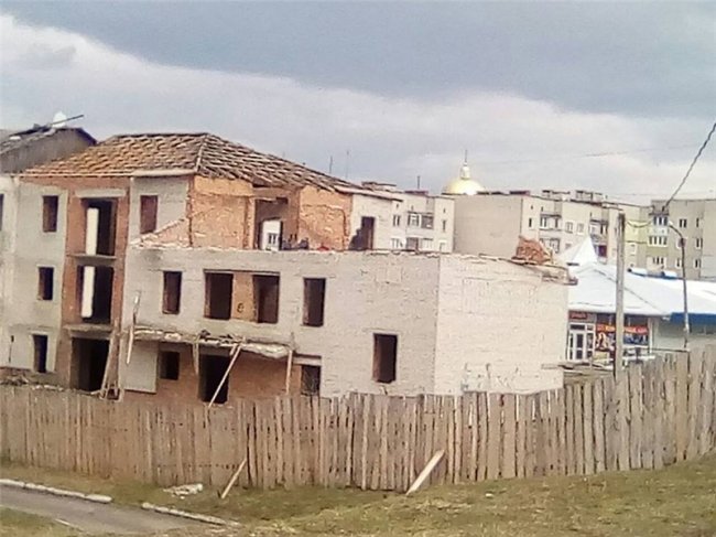 На Волині на місці недобудованої полікніки зведуть багатоповерхівку з приватним медцентром. ФОТО