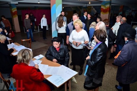 У «ЛДНР» на виборах проголосували 350 тисяч. ФОТО