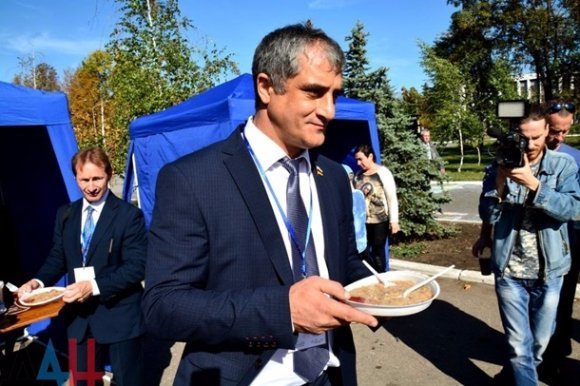 У «ЛДНР» на виборах проголосували 350 тисяч. ФОТО