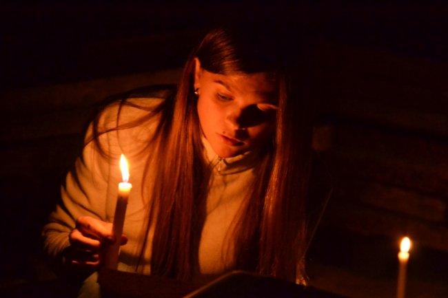 Окраєць хліба на двадцятьох: молодь провела ніч у стінах Луцької тюрми. ФОТО