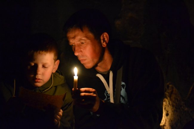 Окраєць хліба на двадцятьох: молодь провела ніч у стінах Луцької тюрми. ФОТО