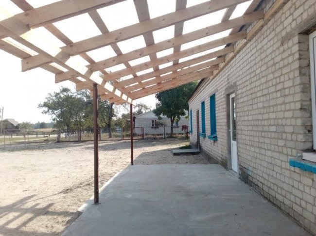 Учні аварійної школи на Волині нарешті сіли за парти. ФОТО