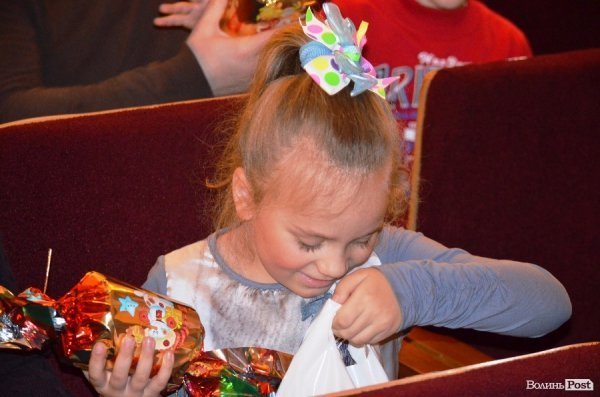 Андрій Покровський влаштував новорічне свято для 200 дітей