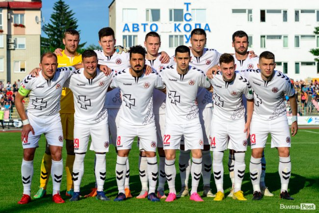 «Волинь» – «Карпати»: великий фотозвіт із нашумілого матчу