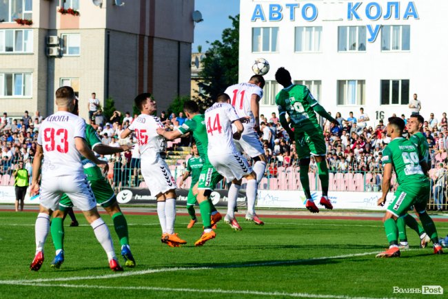 «Волинь» – «Карпати»: великий фотозвіт із нашумілого матчу