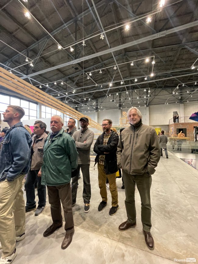 Художник Петро Антип на виставці