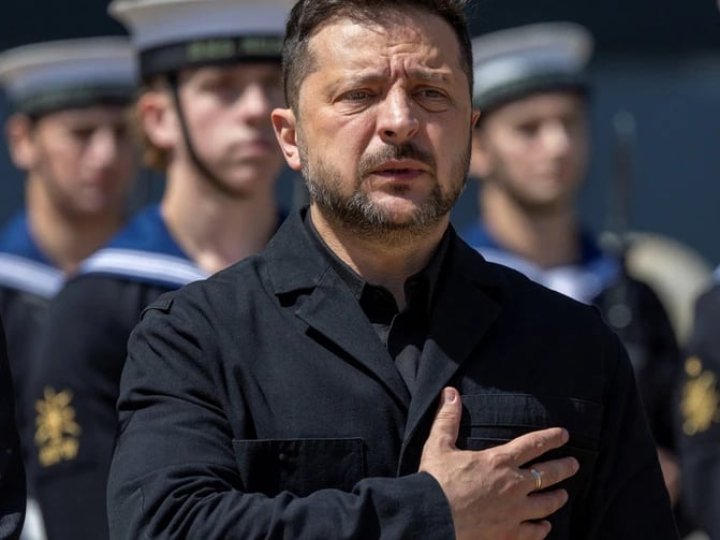 Повернення Криму поки не на порядку денному мирних переговорів, - Зеленський