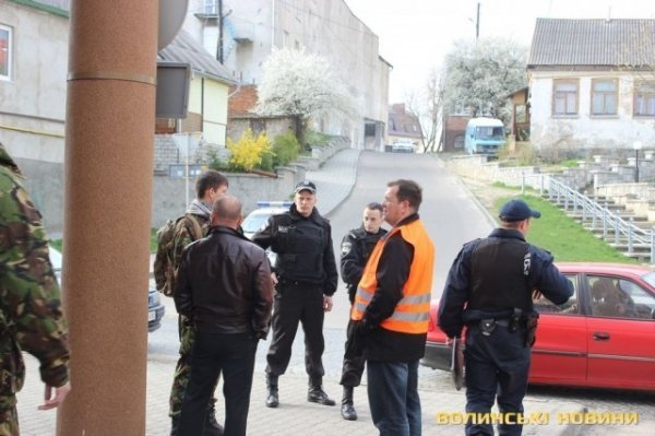 Як «люстрували» головного поштаря Волині. ФОТО. ВІДЕО