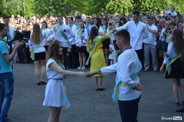 Останній дзвоник для випускників НВК №24 вже пролунав. ФОТО