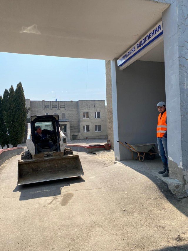 Будівельна компанія за власний кошт облаштовує приміщення для томографа у Боголюбах. ФОТО