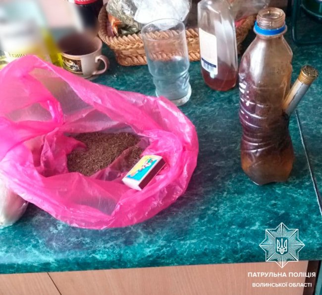 Поводив себе неадекватно: 53-річний волинянин зайшов до медзакладу з наркотиками. ФОТО