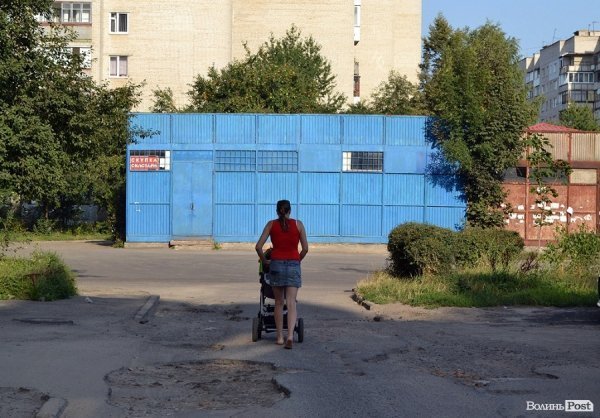 Певно, малюк крикливий! Змусив маму так рано вставати!