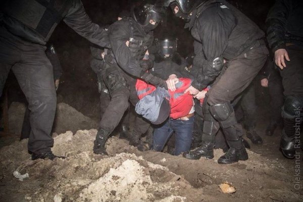 У Києві сталась бійка активістів з міліцією. ФОТО