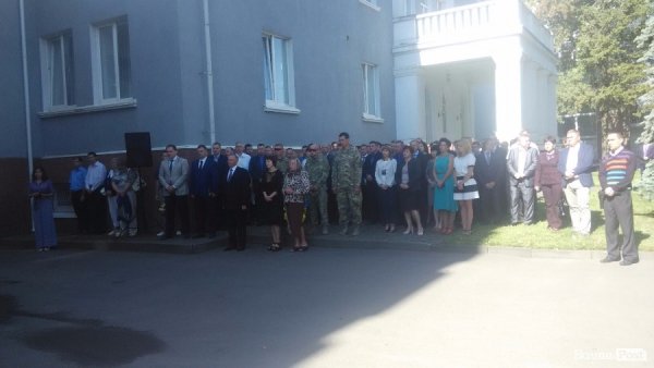 На будівлі СБУ відкрили меморіальну дошку Герою. ФОТО