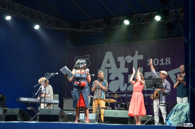 Злива і витончена музика: перший день фестивалю джазу у Луцьку. ФОТО