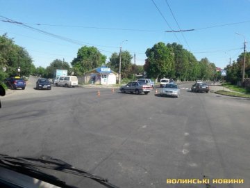 Аварія  у Луцьку: «ВАЗ» збив мотоцикліста