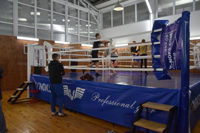Новий боксерський ринг встановили у волинському ліцеї. ФОТО