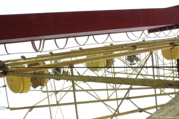 У луцькому парку демонтують атракціони. ФОТО