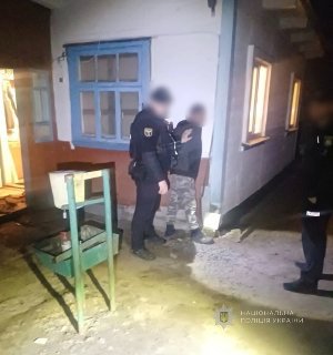 Волинянин побив знайому та погрожував їй гранатою