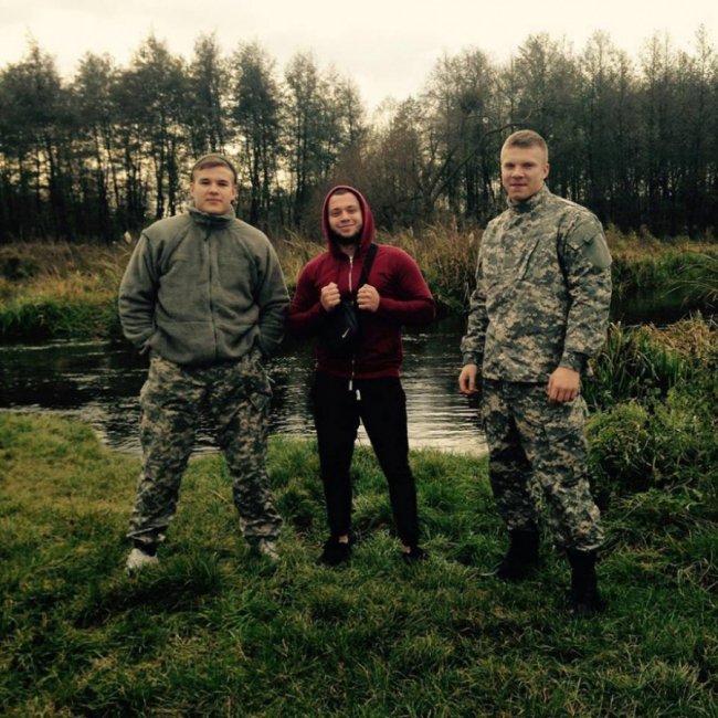  Дмитро Баглай (крайній праворуч), Андрій Аршулік (у центрі)