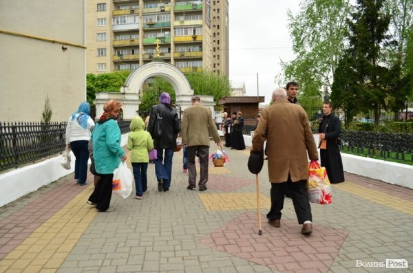 У Луцьку святять паску. ФОТО