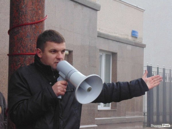 Гузь інструктує автомайданівців