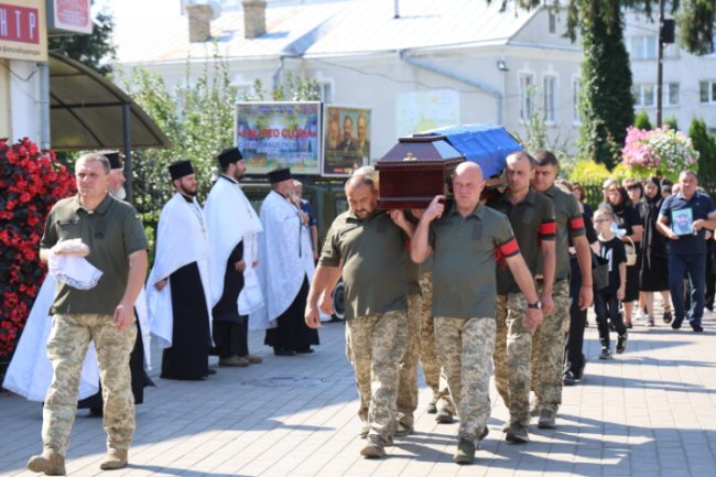 У Луцьку попрощалися з Героєм Сергієм Черленюком