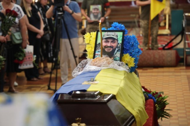 У Луцьку попрощалися з Героєм Сергієм Черленюком