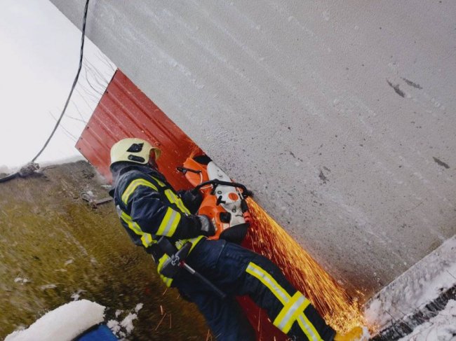 Деталі пожежі в Луцьку: шпиталізували чоловіка
