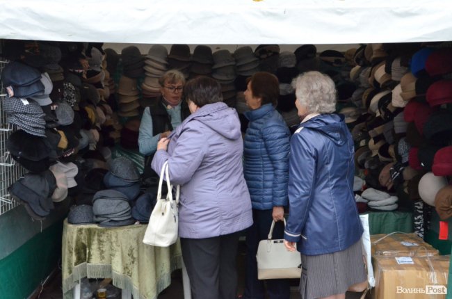 До кольору, до вибору і без «кусючих» цін: у Луцьку відкрився Харківський ярмарок*