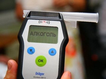 У Луцьку вночі зловили п'яного таксиста