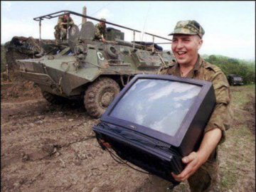 Жителі «ЛДНР» скаржаться в прокуратуру РФ на мародерство окупантів, – Bellingcat