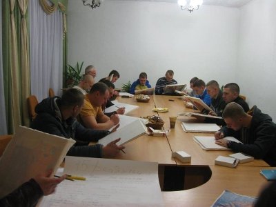 На Андріївських вечорницях волинських бійців пригощали варениками. ФОТО