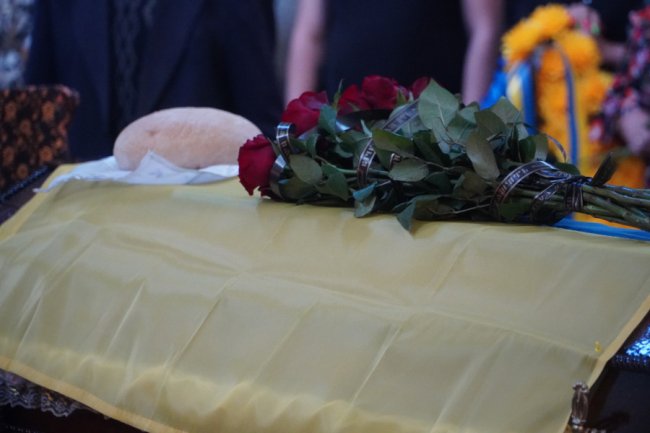 На Волині попрощались з Героєм Олександром Омельчуком. ФОТО
