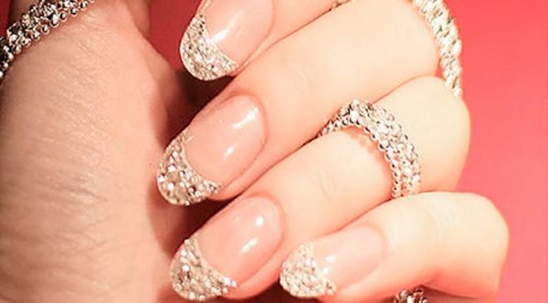 Лучанок запрошують на курси краси*