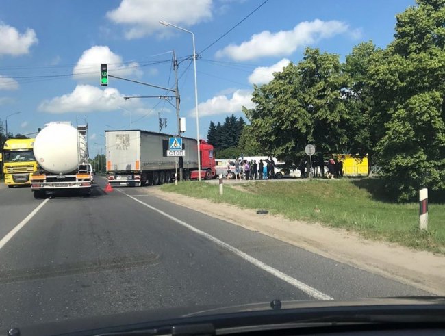 Вантажівка на смерть переїхала чоловіка у Ковелі. ФОТО