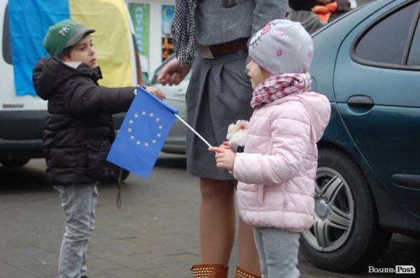 У Луцьку відбувся автопробіг за Європу. ФОТО
