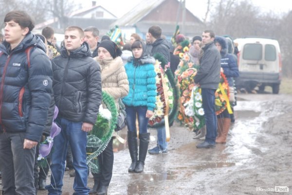 Поховали ще одного волиняна, вбитого на Майдані. ФОТО